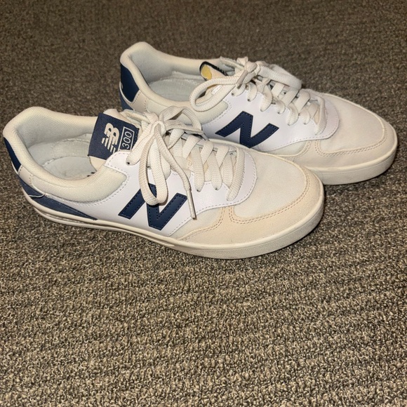 New Balance - Picture 1 of 6